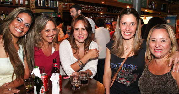 Kia Ora Itaim recebeu o agito da banda Space Cowboys com muito pop rock no feriado