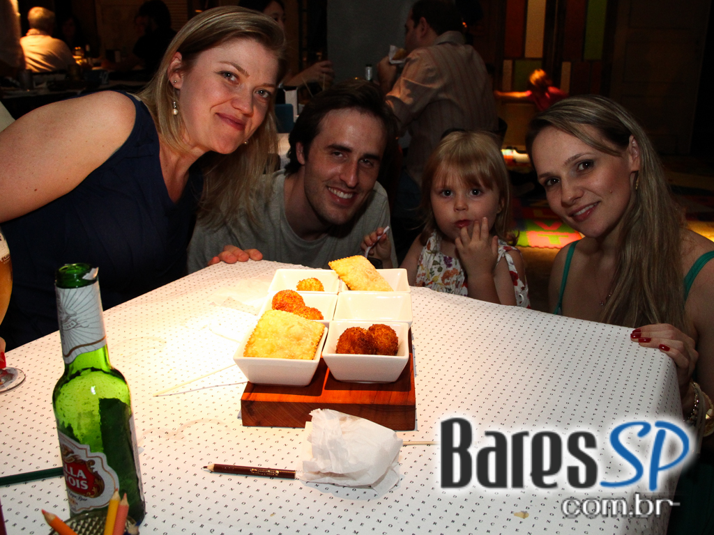 Nova Quintana Bar Inaugurou nesta quarta-feira Nova Quintana Bar Inaugurou nesta quarta-feira