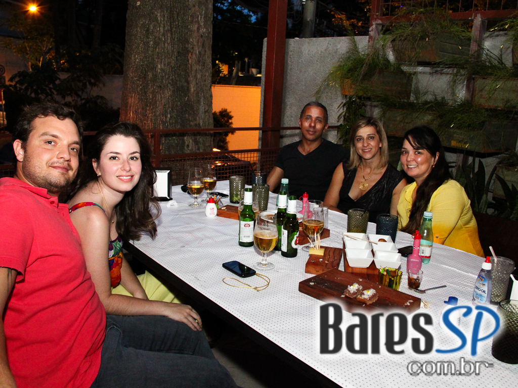 Nova Quintana Bar Inaugurou nesta quarta-feira Nova Quintana Bar Inaugurou nesta quarta-feira