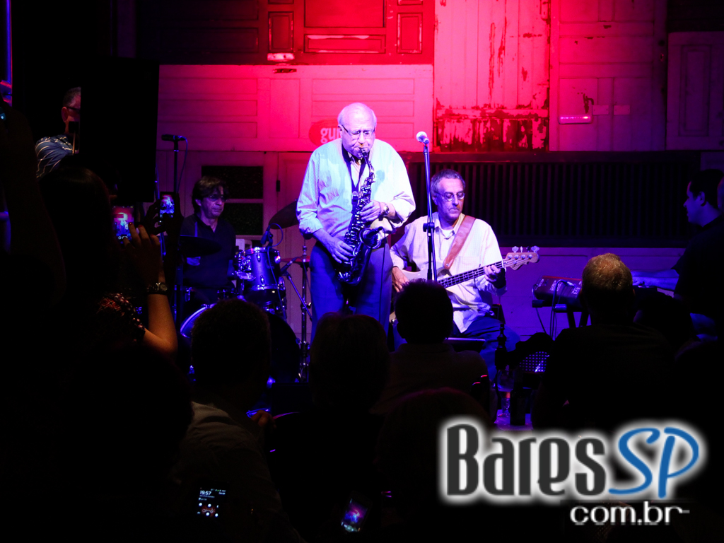 Nova Quintana Bar Inaugurou nesta quarta-feira Nova Quintana Bar Inaugurou nesta quarta-feira