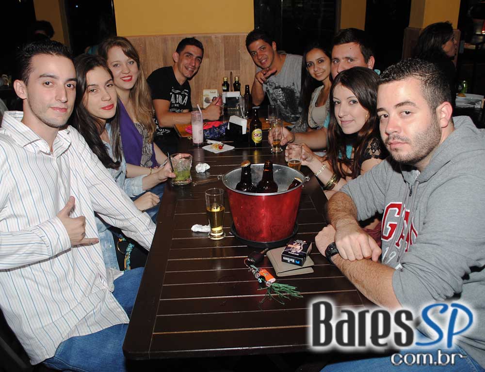 Roda de Samba da Madá, Gabriel Detilio e Ângelo Ferratti comandaram o sábado do Boteco Madá Roda de Samba da Madá, Gabriel Detilio e Ângelo Ferratti comandaram o sábado do Boteco Madá