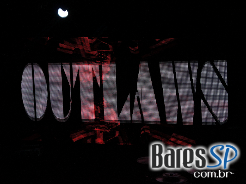 Outlaws comemorou 1 ano com show de Naldo Benny e DJ Puff na quinta-feira Outlaws comemorou 1 ano com show de Naldo Benny e DJ Puff na quinta-feira