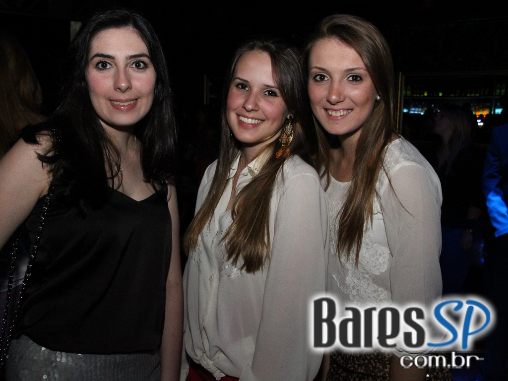 Outlaws comemorou 1 ano com show de Naldo Benny e DJ Puff na quinta-feira Outlaws comemorou 1 ano com show de Naldo Benny e DJ Puff na quinta-feira