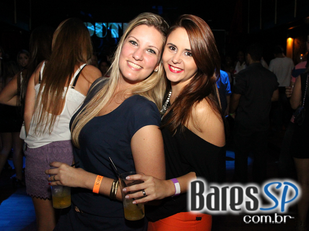 Outlaws comemorou 1 ano com show de Naldo Benny e DJ Puff na quinta-feira Outlaws comemorou 1 ano com show de Naldo Benny e DJ Puff na quinta-feira