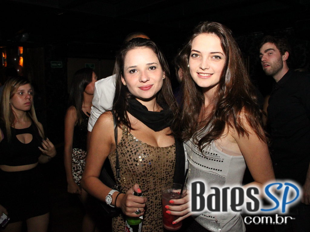 Outlaws comemorou 1 ano com show de Naldo Benny e DJ Puff na quinta-feira Outlaws comemorou 1 ano com show de Naldo Benny e DJ Puff na quinta-feira