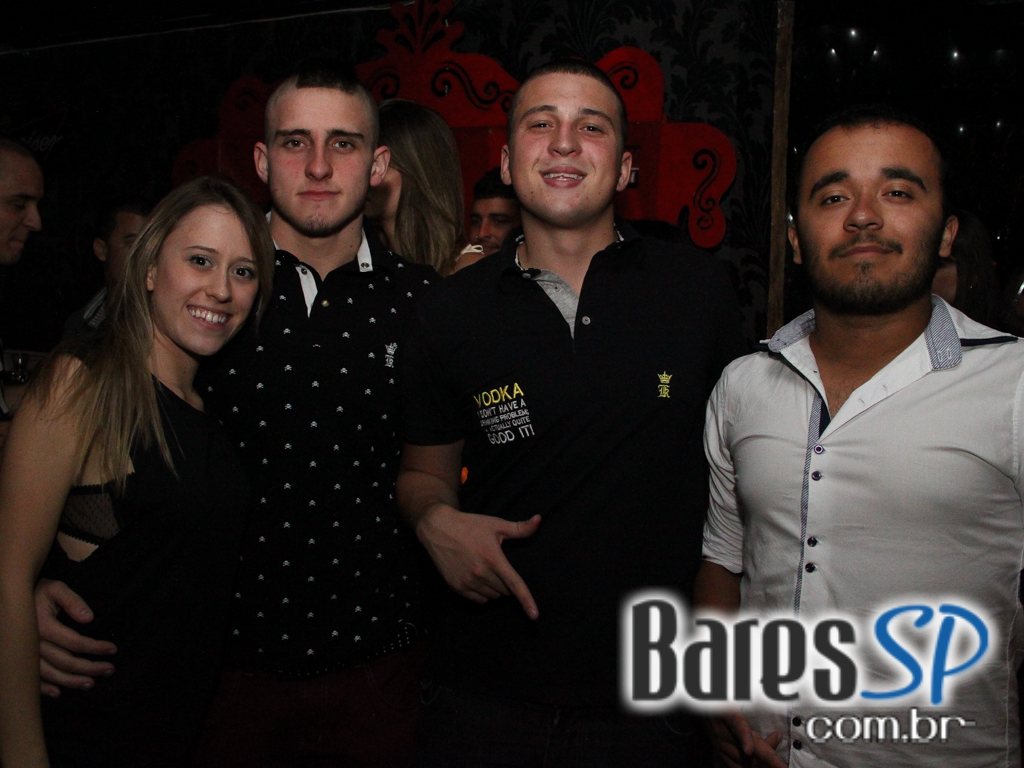 Outlaws comemorou 1 ano com show de Naldo Benny e DJ Puff na quinta-feira Outlaws comemorou 1 ano com show de Naldo Benny e DJ Puff na quinta-feira