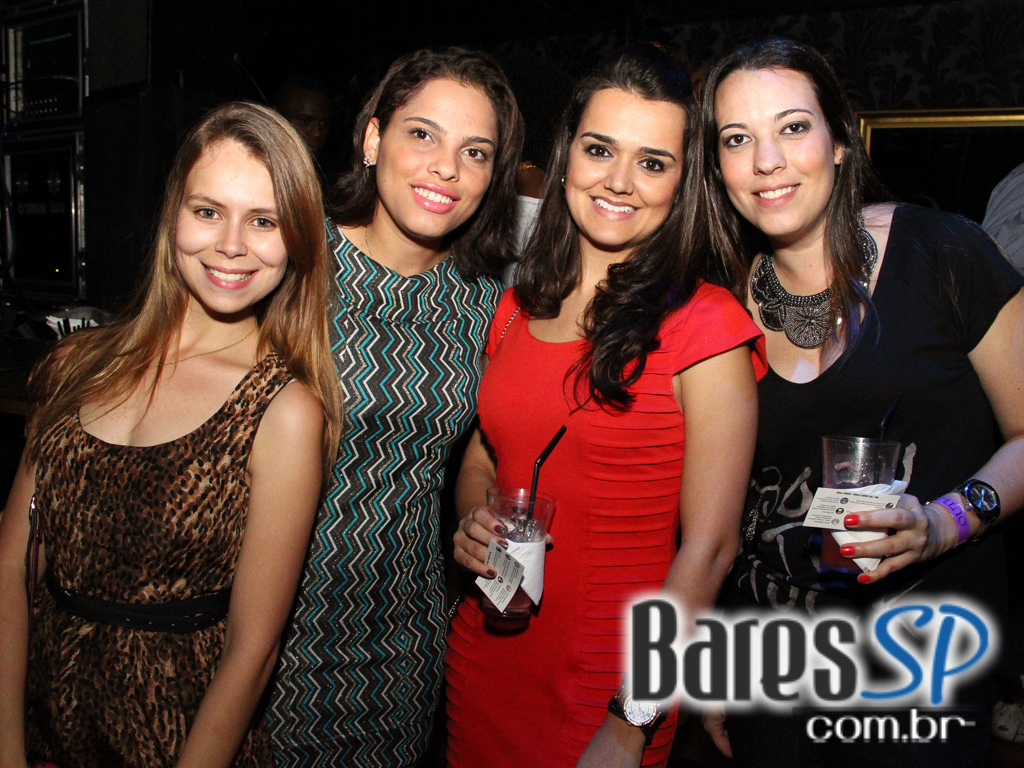 Outlaws comemorou 1 ano com show de Naldo Benny e DJ Puff na quinta-feira Outlaws comemorou 1 ano com show de Naldo Benny e DJ Puff na quinta-feira