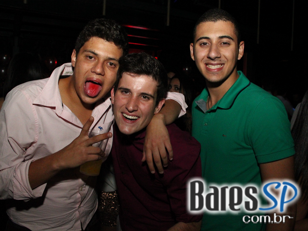 Outlaws comemorou 1 ano com show de Naldo Benny e DJ Puff na quinta-feira Outlaws comemorou 1 ano com show de Naldo Benny e DJ Puff na quinta-feira