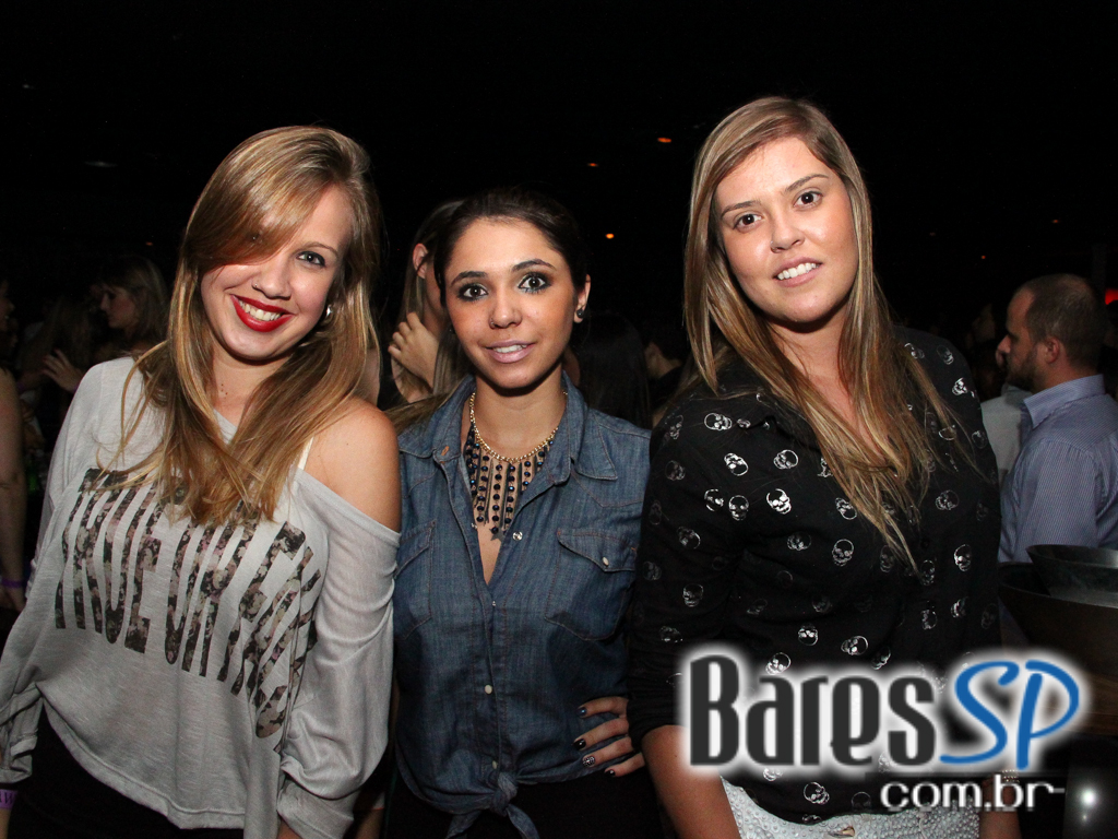 Outlaws comemorou 1 ano com show de Naldo Benny e DJ Puff na quinta-feira Outlaws comemorou 1 ano com show de Naldo Benny e DJ Puff na quinta-feira