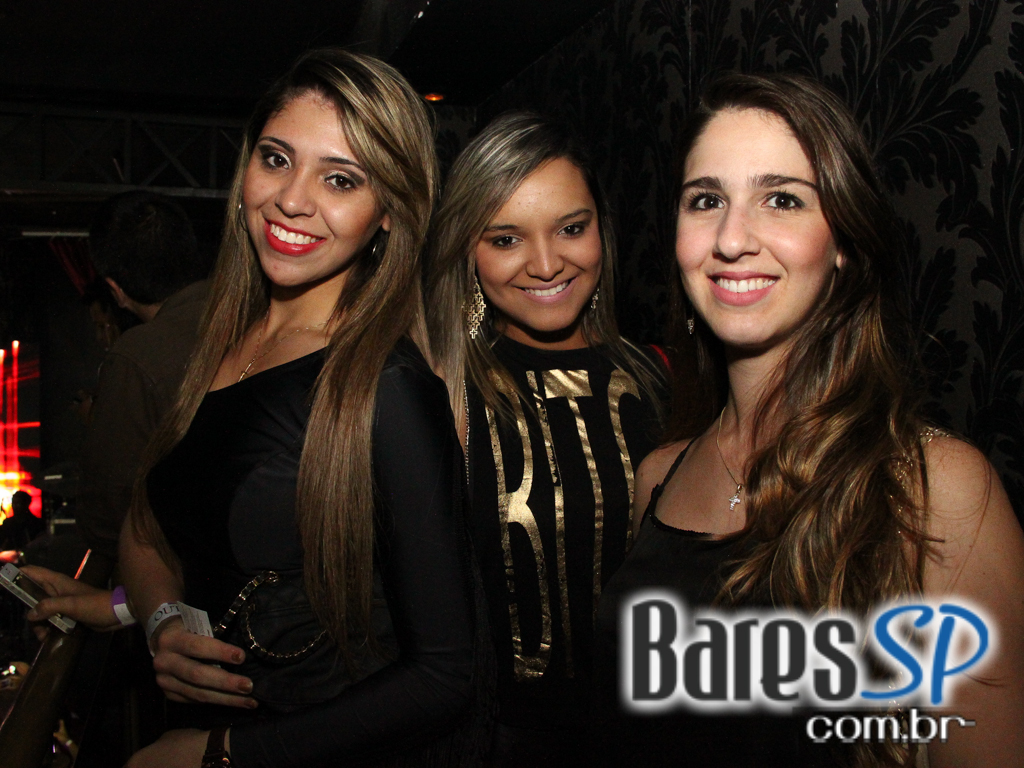 Outlaws comemorou 1 ano com show de Naldo Benny e DJ Puff na quinta-feira Outlaws comemorou 1 ano com show de Naldo Benny e DJ Puff na quinta-feira