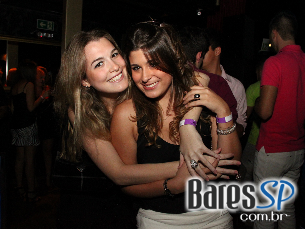 Outlaws comemorou 1 ano com show de Naldo Benny e DJ Puff na quinta-feira Outlaws comemorou 1 ano com show de Naldo Benny e DJ Puff na quinta-feira