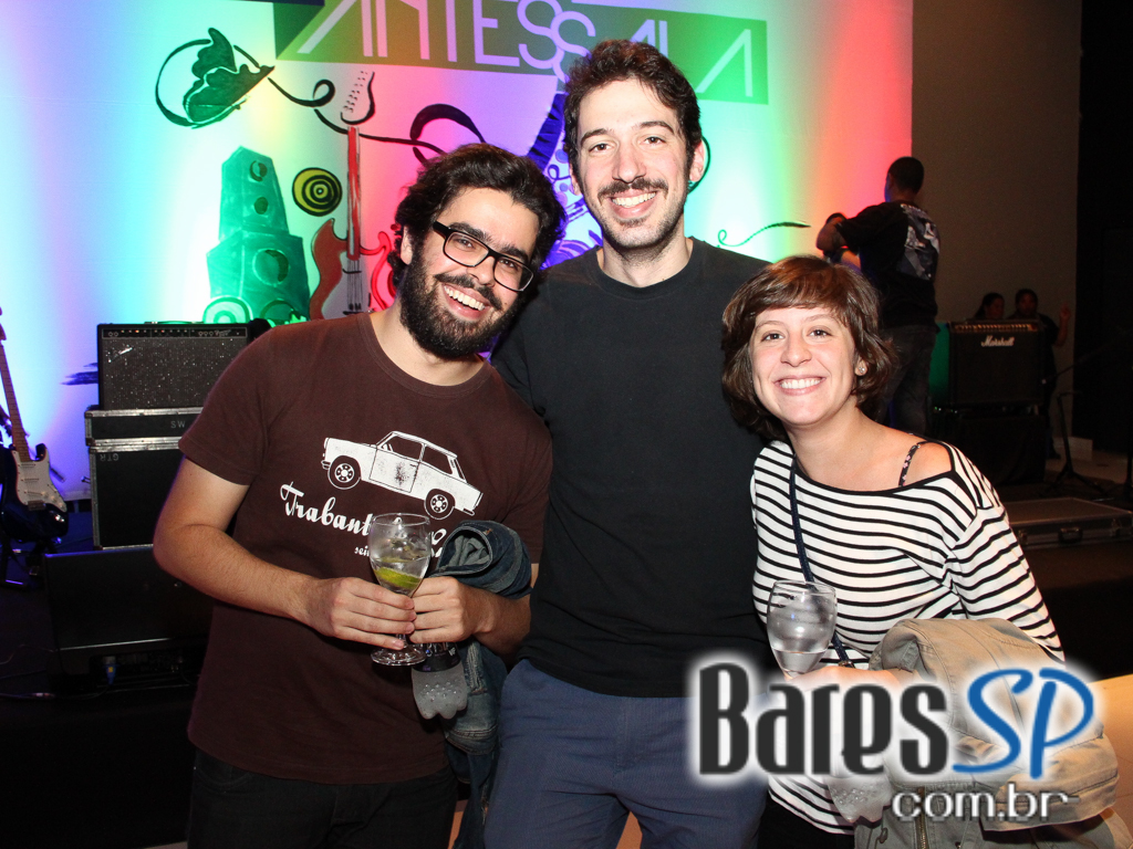 Tributo a Raul Seixas aconteceu no sábado no HSBC Brasil com participação do grupo Detonautas Tributo a Raul Seixas aconteceu no sábado no HSBC Brasil com participação do grupo Detonautas