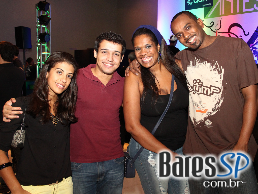 Tributo a Raul Seixas aconteceu no sábado no HSBC Brasil com participação do grupo Detonautas Tributo a Raul Seixas aconteceu no sábado no HSBC Brasil com participação do grupo Detonautas