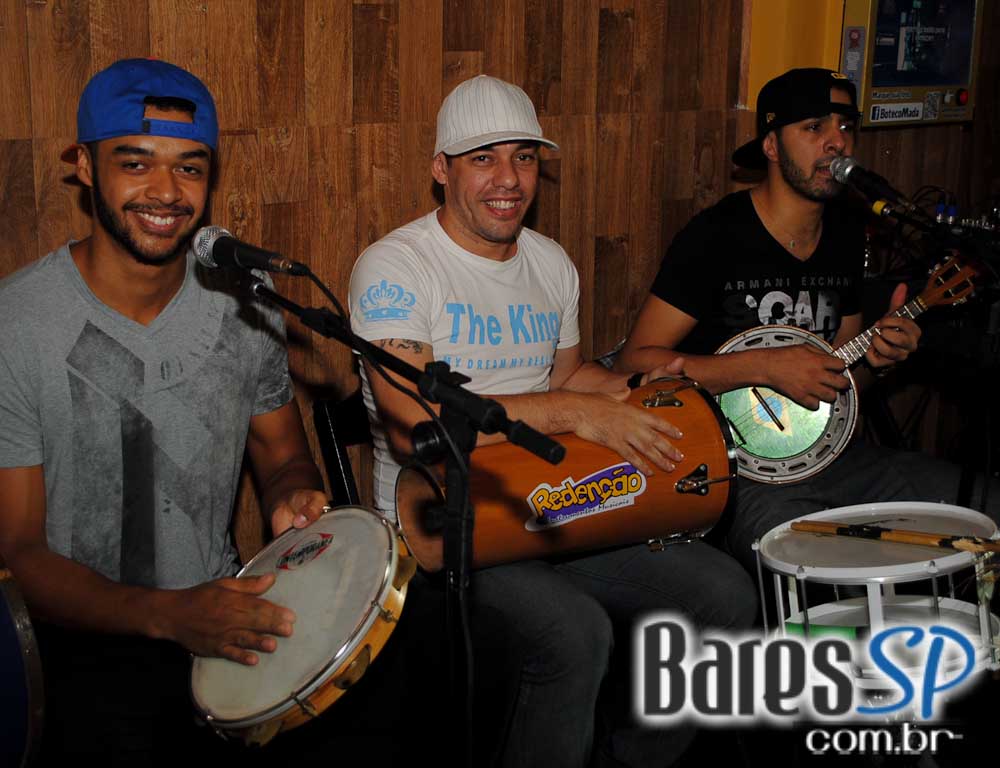 Samba da Madá e cantor Ângelo Ferratti comandaram o domingo do Boteco Madá Samba da Madá e cantor Ângelo Ferratti comandaram o domingo do Boteco Madá