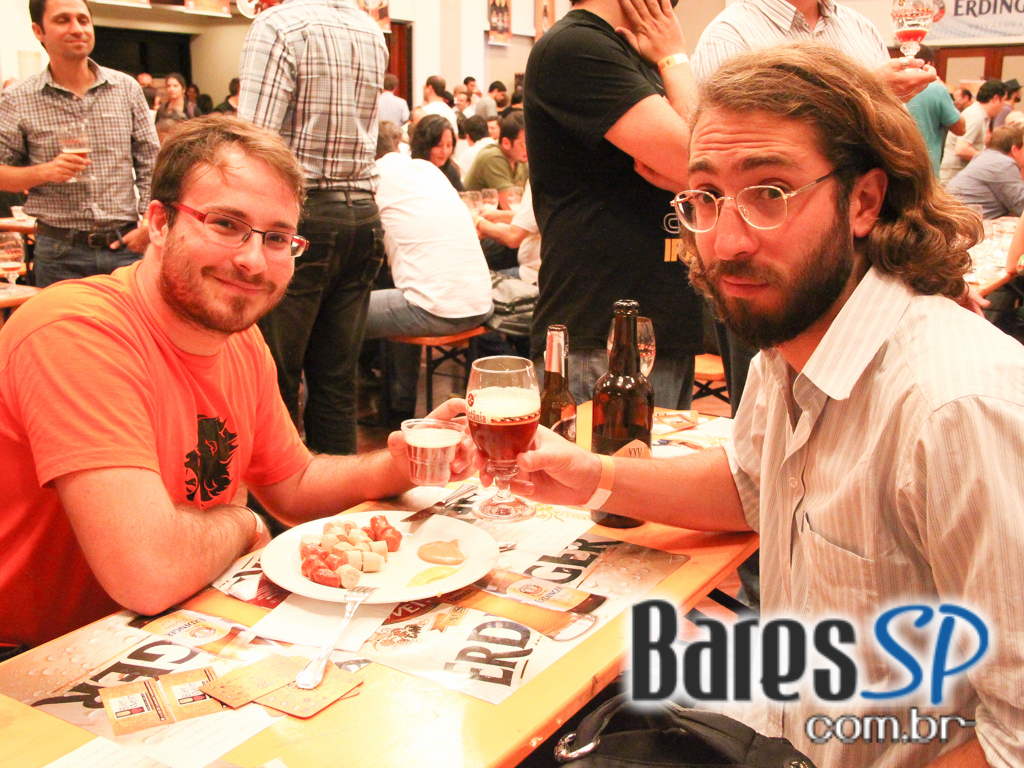 Bier & Wein importadora realizou feira de cervejas especiais no Club Transatlântico Bier & Wein importadora realizou feira de cervejas especiais no Club Transatlântico