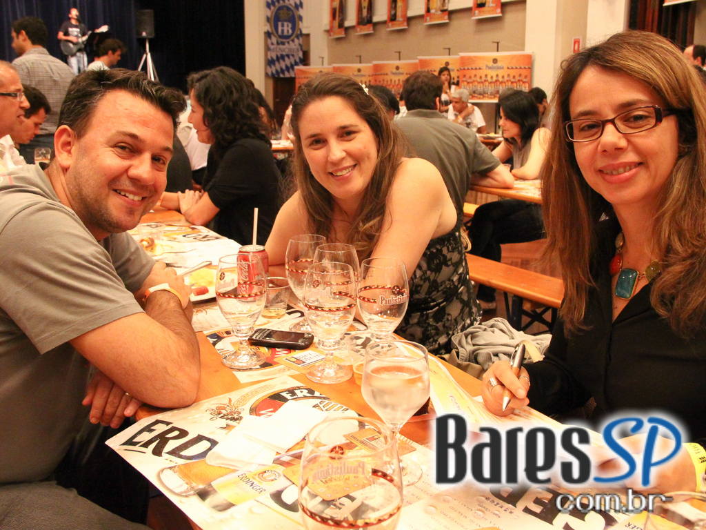 Bier & Wein importadora realizou feira de cervejas especiais no Club Transatlântico Bier & Wein importadora realizou feira de cervejas especiais no Club Transatlântico