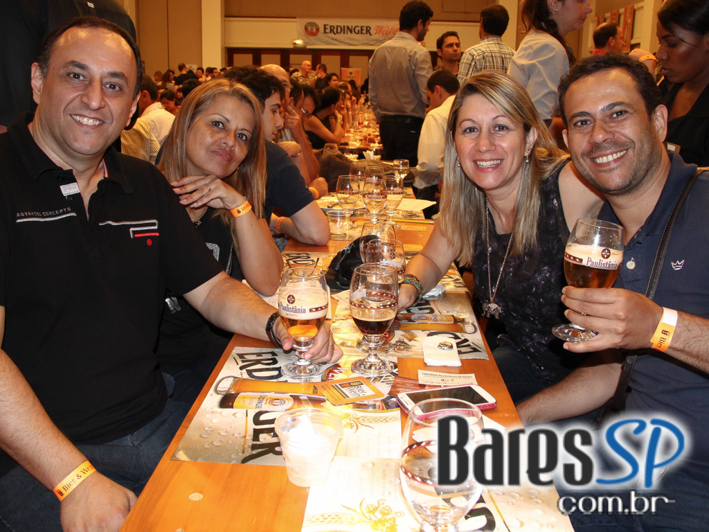 Bier & Wein importadora realizou feira de cervejas especiais no Club Transatlântico Bier & Wein importadora realizou feira de cervejas especiais no Club Transatlântico