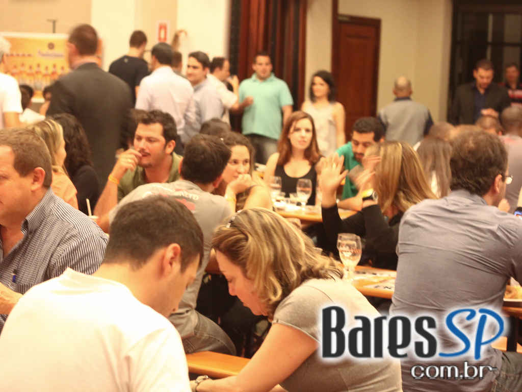 Bier & Wein importadora realizou feira de cervejas especiais no Club Transatlântico Bier & Wein importadora realizou feira de cervejas especiais no Club Transatlântico