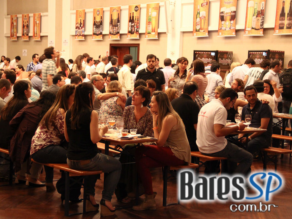 Bier & Wein importadora realizou feira de cervejas especiais no Club Transatlântico Bier & Wein importadora realizou feira de cervejas especiais no Club Transatlântico
