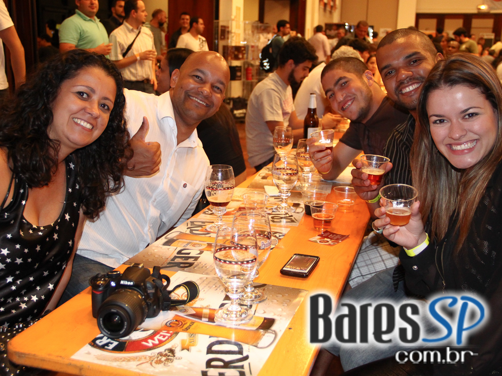 Bier & Wein importadora realizou feira de cervejas especiais no Club Transatlântico Bier & Wein importadora realizou feira de cervejas especiais no Club Transatlântico