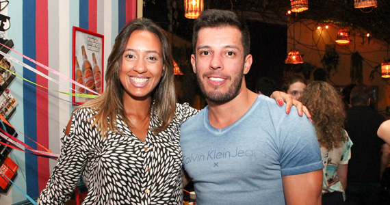 Bar Exquisito ofereceu menu variado e bebidas diversas para o happy hour de terça-feira