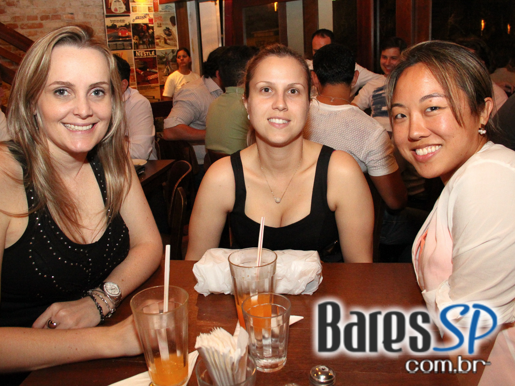 Veloso Bar ofereceu caipirinhas e petiscos variados na terça-feira Veloso Bar ofereceu caipirinhas e petiscos variados na terça-feira