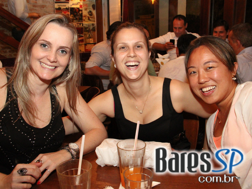 Veloso Bar ofereceu caipirinhas e petiscos variados na terça-feira Veloso Bar ofereceu caipirinhas e petiscos variados na terça-feira