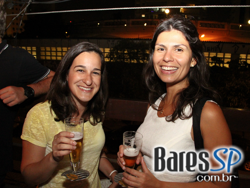 Veloso Bar ofereceu caipirinhas e petiscos variados na terça-feira Veloso Bar ofereceu caipirinhas e petiscos variados na terça-feira