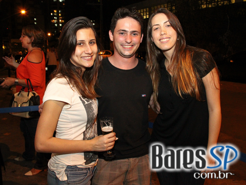 Veloso Bar ofereceu caipirinhas e petiscos variados na terça-feira Veloso Bar ofereceu caipirinhas e petiscos variados na terça-feira