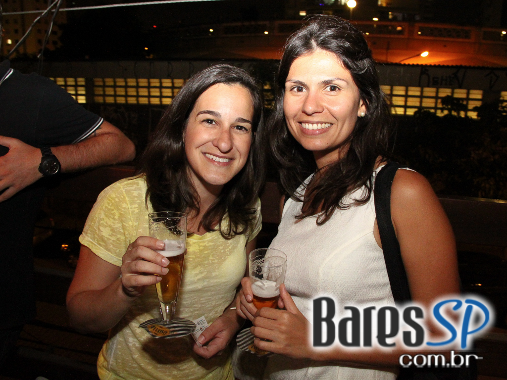 Veloso Bar ofereceu caipirinhas e petiscos variados na terça-feira Veloso Bar ofereceu caipirinhas e petiscos variados na terça-feira