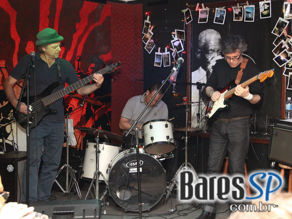 Kabul recebeu grupo Dialeto que animou a noite de quarta-feira Kabul recebeu grupo Dialeto que animou a noite de quarta-feira