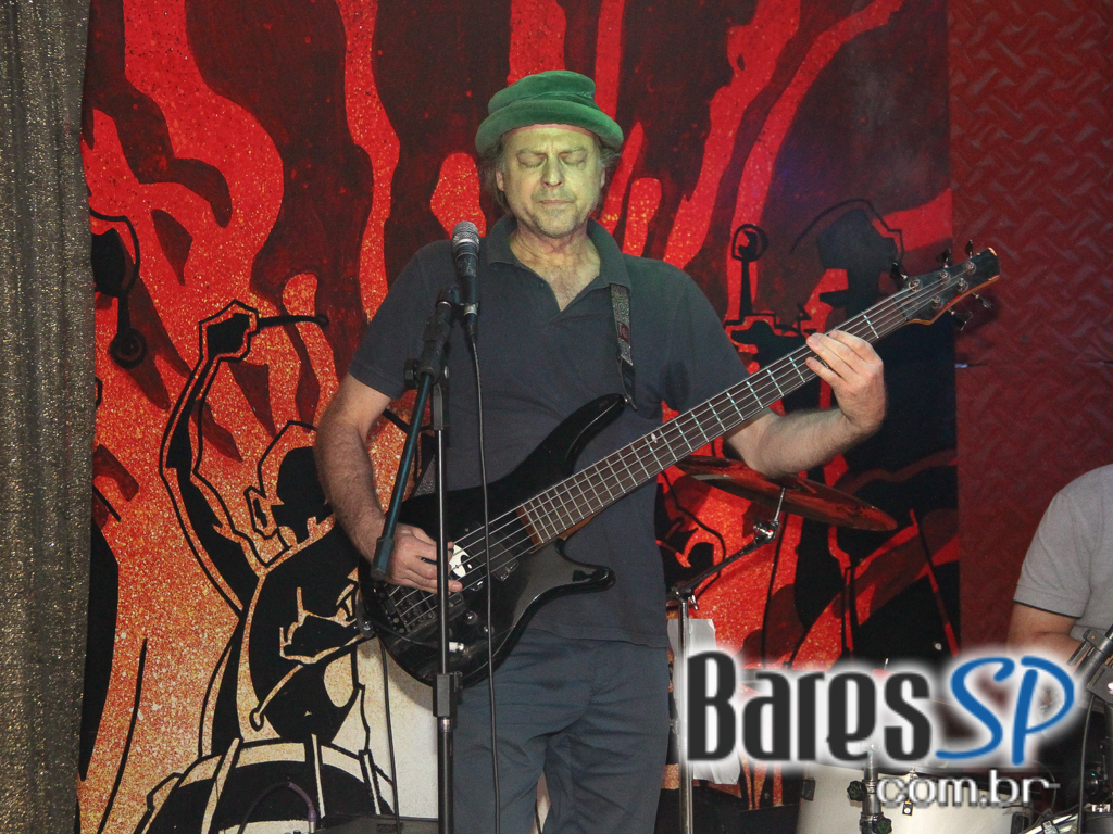 Kabul recebeu grupo Dialeto que animou a noite de quarta-feira Kabul recebeu grupo Dialeto que animou a noite de quarta-feira