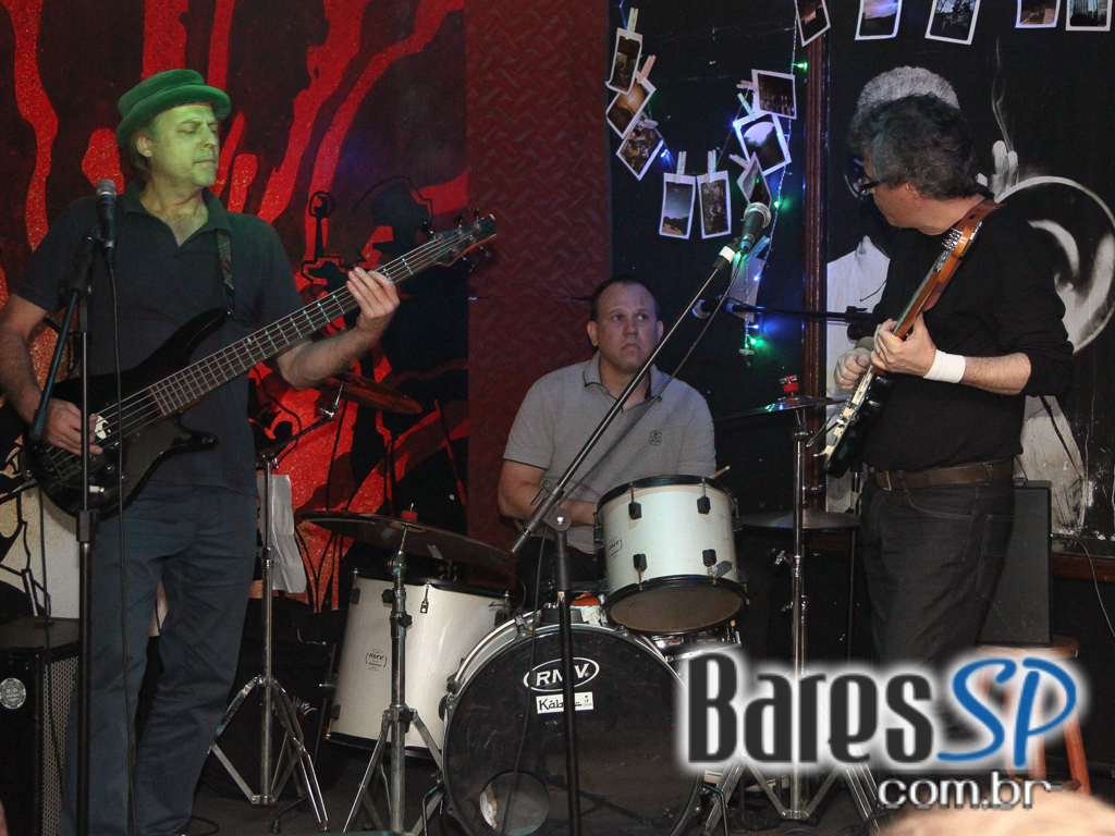 Kabul recebeu grupo Dialeto que animou a noite de quarta-feira Kabul recebeu grupo Dialeto que animou a noite de quarta-feira