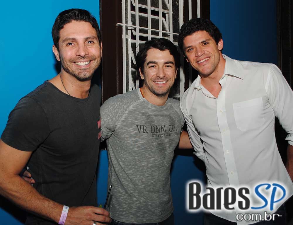 Vila Moema Bar & Restaurante recebeu DJ Nilson de Rossi que agitou a noite de sexta-feira Vila Moema Bar & Restaurante recebeu DJ Nilson de Rossi que agitou a noite de sexta-feira