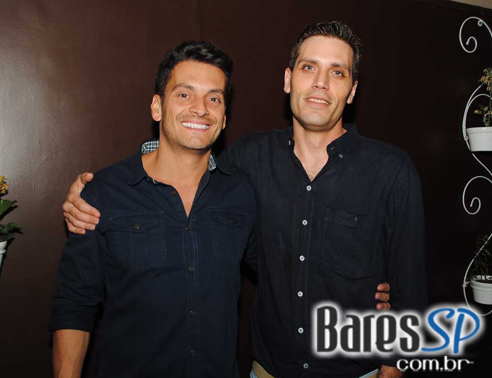 Vila Moema Bar & Restaurante recebeu DJ Nilson de Rossi que agitou a noite de sexta-feira Vila Moema Bar & Restaurante recebeu DJ Nilson de Rossi que agitou a noite de sexta-feira