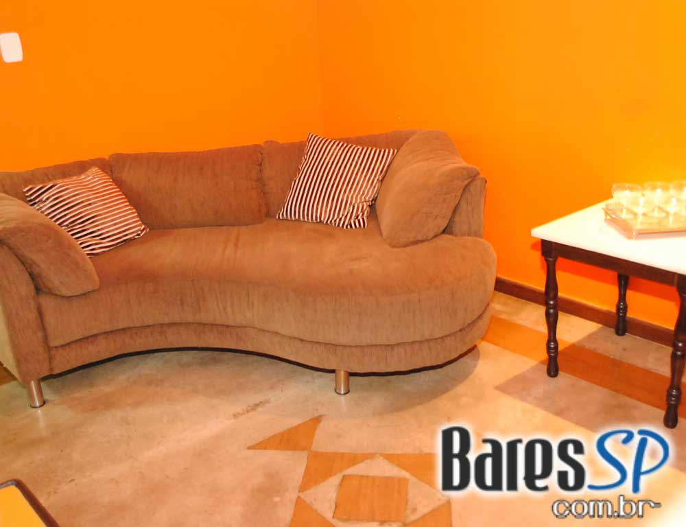 Vila Moema Bar & Restaurante recebeu DJ Nilson de Rossi que agitou a noite de sexta-feira Vila Moema Bar & Restaurante recebeu DJ Nilson de Rossi que agitou a noite de sexta-feira