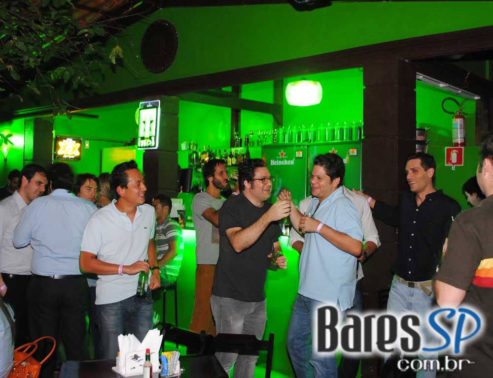 Vila Moema Bar & Restaurante recebeu DJ Nilson de Rossi que agitou a noite de sexta-feira Vila Moema Bar & Restaurante recebeu DJ Nilson de Rossi que agitou a noite de sexta-feira