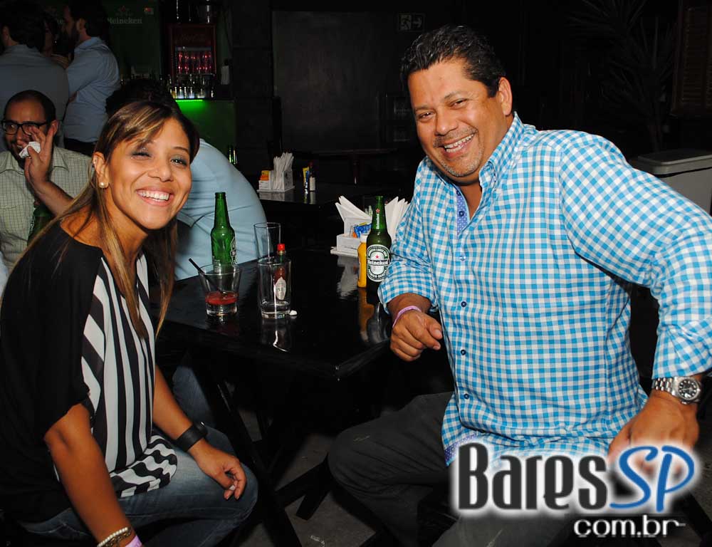 Vila Moema Bar & Restaurante recebeu DJ Nilson de Rossi que agitou a noite de sexta-feira Vila Moema Bar & Restaurante recebeu DJ Nilson de Rossi que agitou a noite de sexta-feira