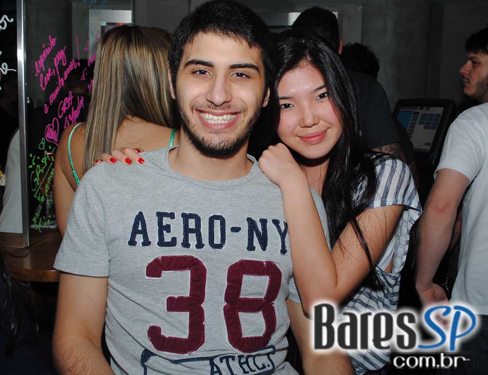 Rodrigo e Edu animaram a noite de quinta-feira do Public Bar e After Bar Rodrigo e Edu animaram a noite de quinta-feira do Public Bar e After Bar