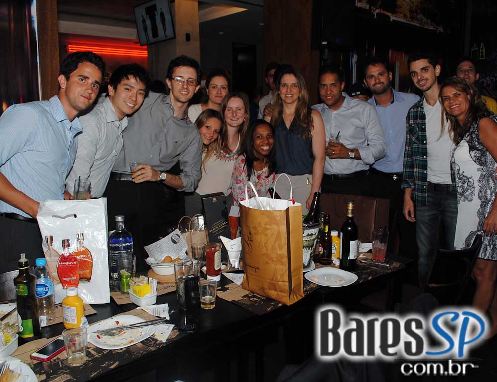 Rodrigo e Edu animaram a noite de quinta-feira do Public Bar e After Bar Rodrigo e Edu animaram a noite de quinta-feira do Public Bar e After Bar