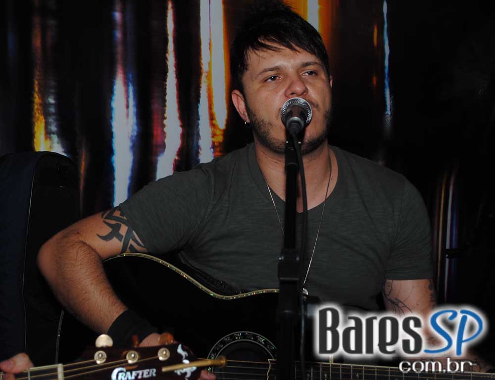 Rodrigo e Edu animaram a noite de quinta-feira do Public Bar e After Bar Rodrigo e Edu animaram a noite de quinta-feira do Public Bar e After Bar