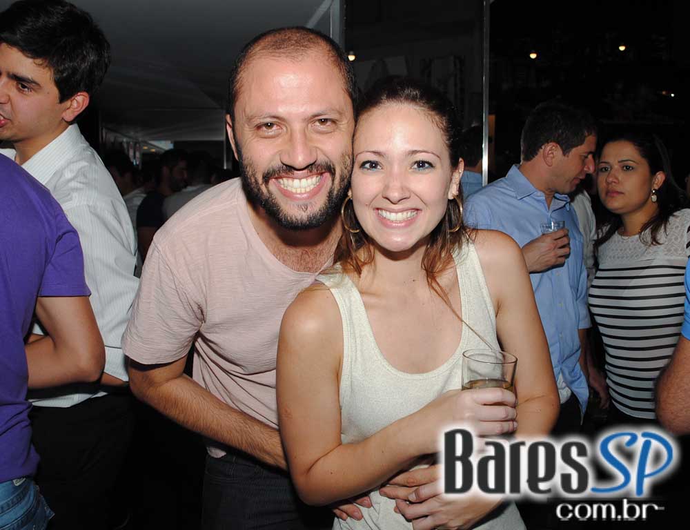 Rodrigo e Edu animaram a noite de quinta-feira do Public Bar e After Bar Rodrigo e Edu animaram a noite de quinta-feira do Public Bar e After Bar