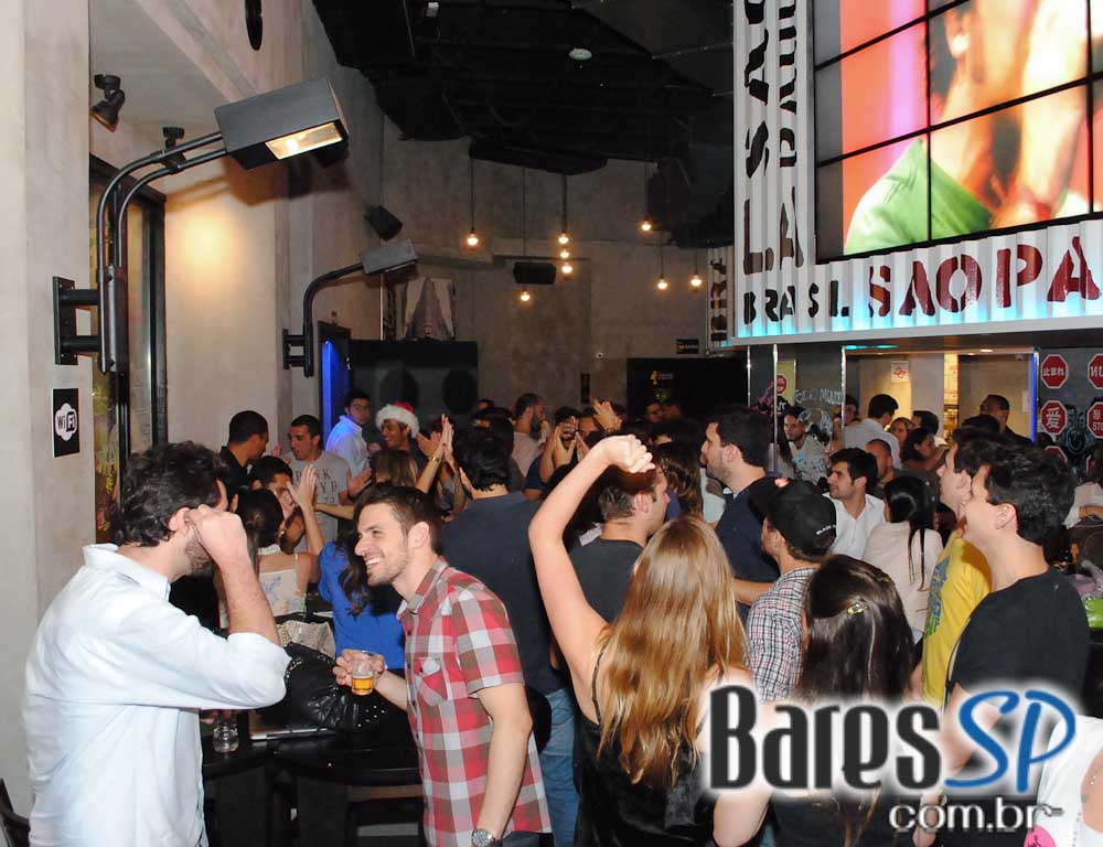 Rodrigo e Edu animaram a noite de quinta-feira do Public Bar e After Bar Rodrigo e Edu animaram a noite de quinta-feira do Public Bar e After Bar