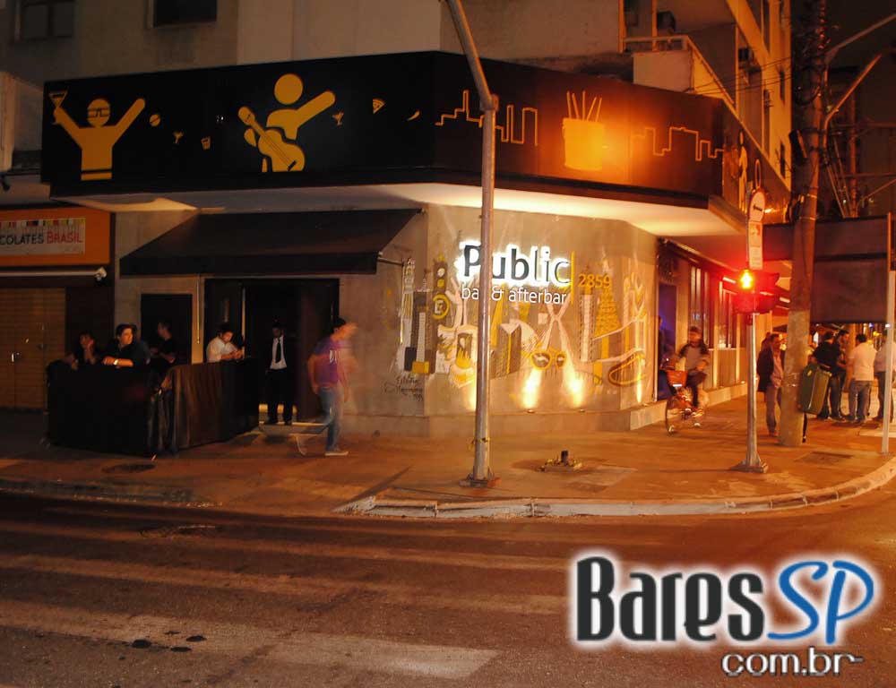 Rodrigo e Edu animaram a noite de quinta-feira do Public Bar e After Bar Rodrigo e Edu animaram a noite de quinta-feira do Public Bar e After Bar