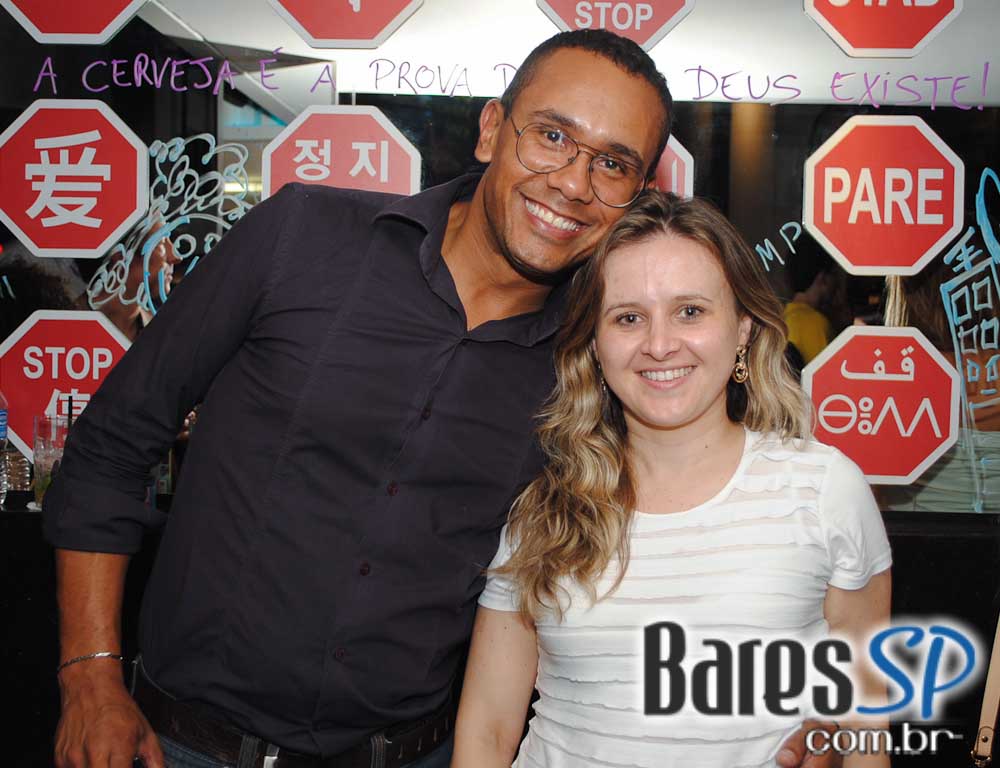 Rodrigo e Edu animaram a noite de quinta-feira do Public Bar e After Bar Rodrigo e Edu animaram a noite de quinta-feira do Public Bar e After Bar