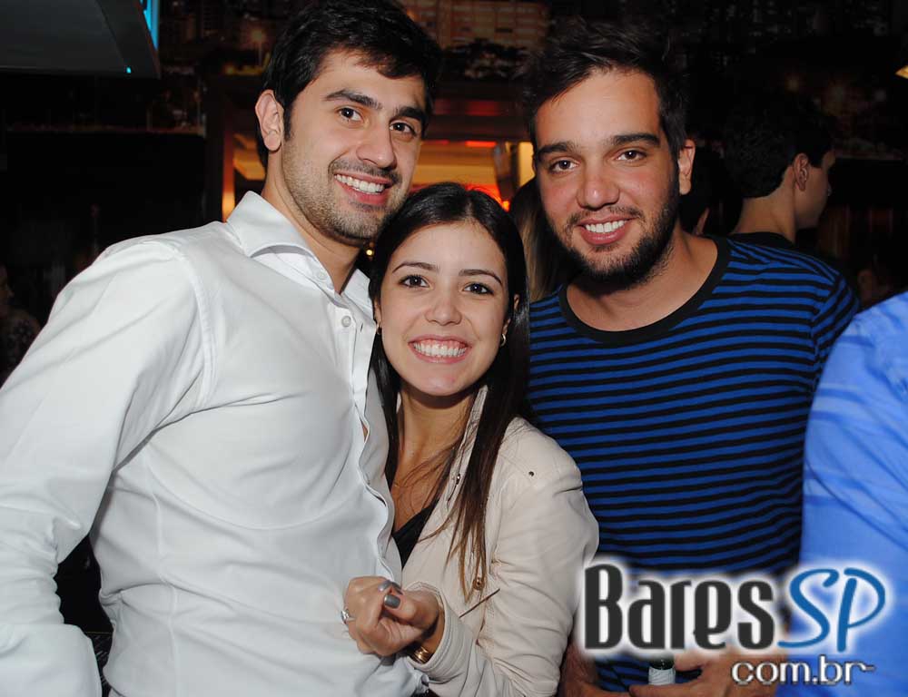 Rodrigo e Edu animaram a noite de quinta-feira do Public Bar e After Bar Rodrigo e Edu animaram a noite de quinta-feira do Public Bar e After Bar