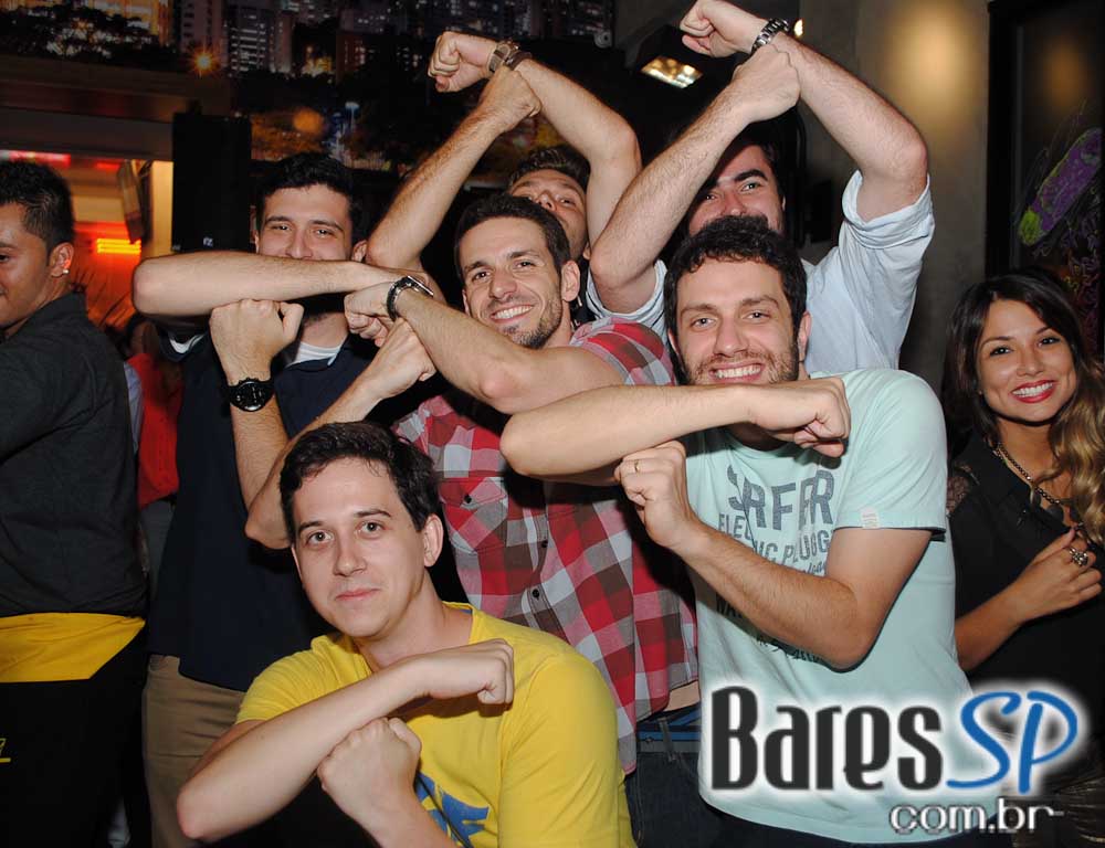 Rodrigo e Edu animaram a noite de quinta-feira do Public Bar e After Bar Rodrigo e Edu animaram a noite de quinta-feira do Public Bar e After Bar