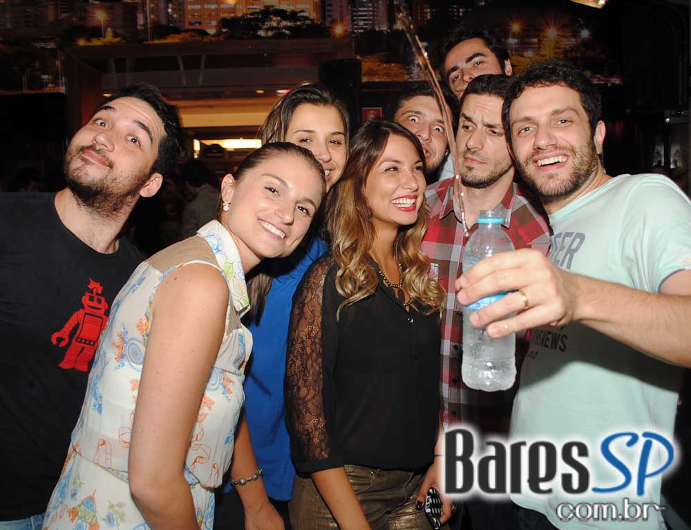 Rodrigo e Edu animaram a noite de quinta-feira do Public Bar e After Bar Rodrigo e Edu animaram a noite de quinta-feira do Public Bar e After Bar