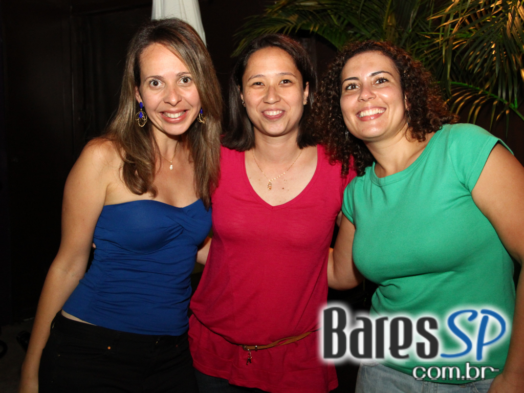 Vila Moema apresentou ambiente descontraído com DJs residentes Vila Moema apresentou ambiente descontraído com DJs residentes