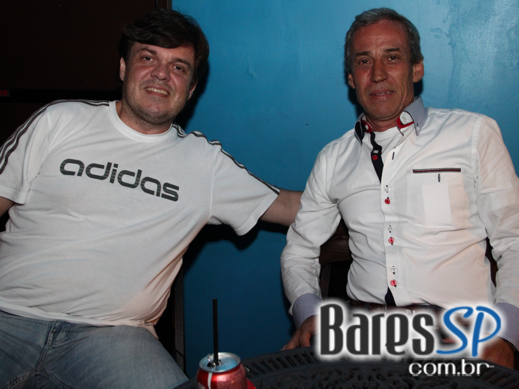 Vila Moema apresentou ambiente descontraído com DJs residentes Vila Moema apresentou ambiente descontraído com DJs residentes